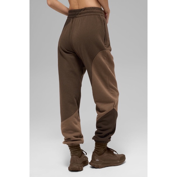 Alo Yoga Make Waves Sweatpant Espresso Tonal XXS - Picture 2 of 9